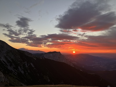 Sonnenaufgang überm Neusiedlersee im Lager des Karl-Ludwig-Hauses, Rax. 